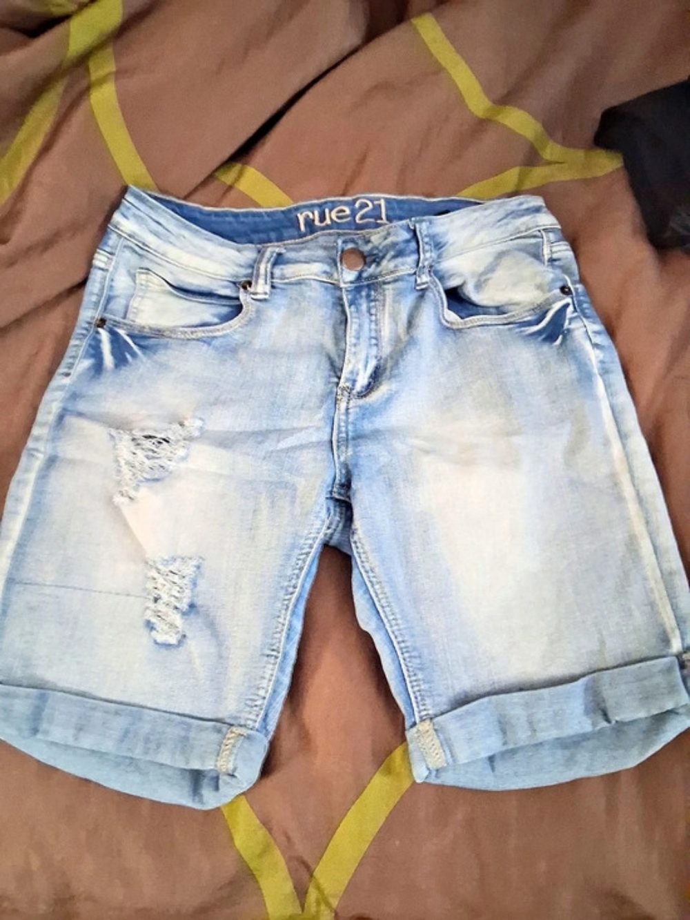 Rue21 Women's Distressed Denim Boyfriend Shorts in Blue